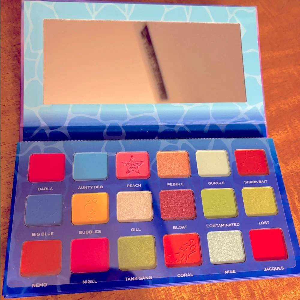 Disney Pixar Finding Nemo Shadow Palette - Picture 2 of 3